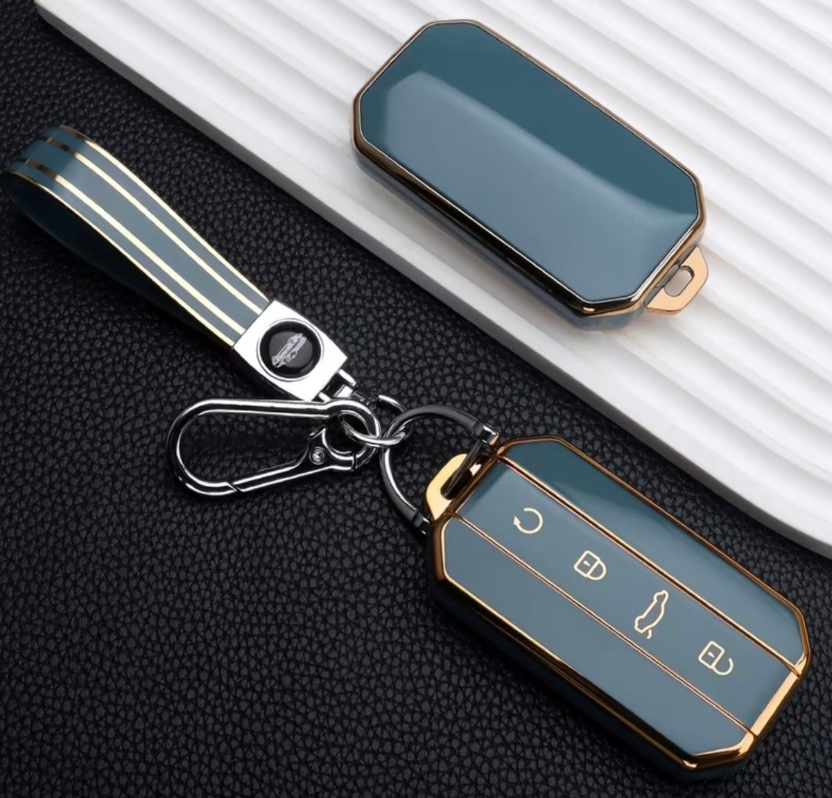 TPU Car Key Protective Case with Golden Buckle and Golden Trim, for Chery OMODA Key Cover, Fits 25 Models, Jaecoo JECOO 7, Protects for Omega C7, 23 New Models